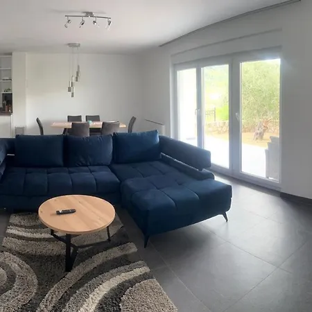 Lana Apartment Rab Town