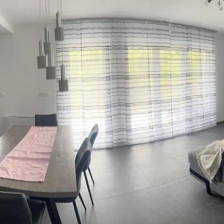Apartment Lana Rab Town