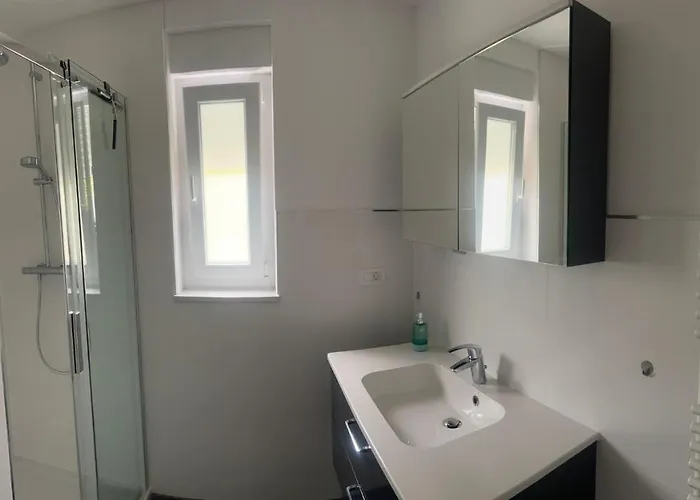 Apartman Lana *