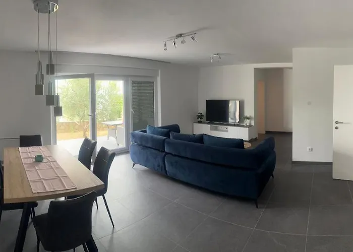 Lana Apartman *